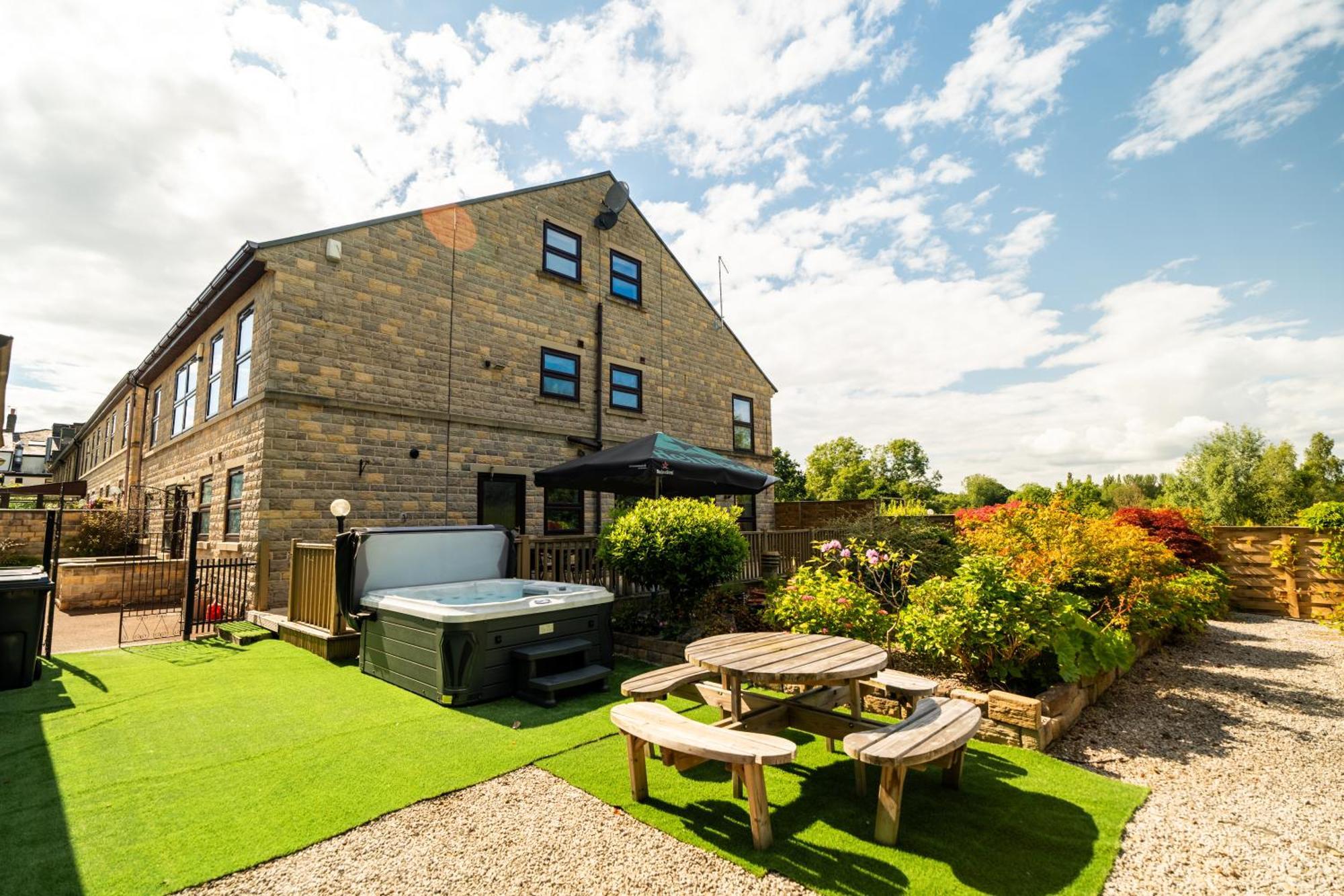 The House @ Sitwell Arms Hotel Renishaw Exteriör bild