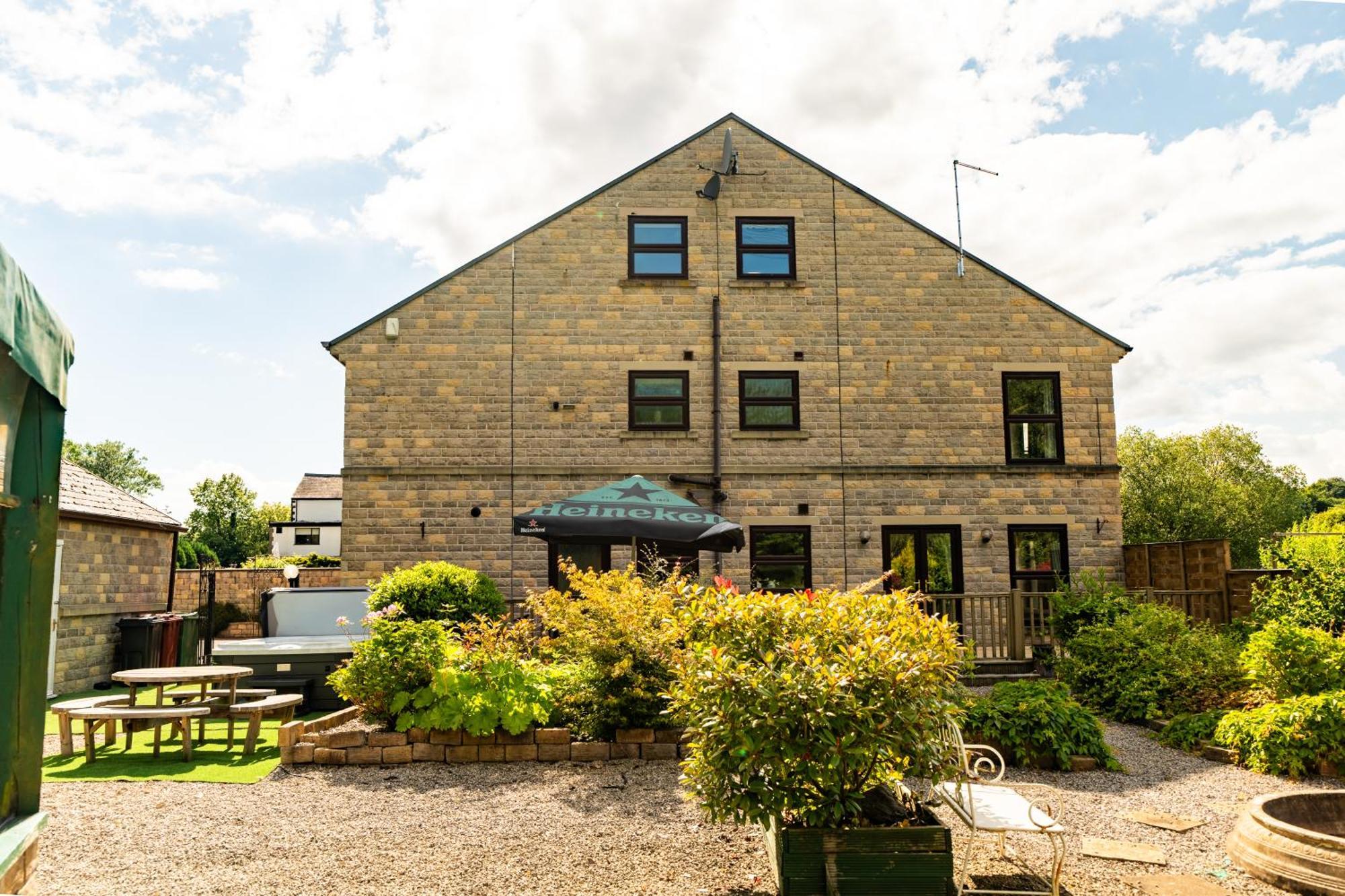 The House @ Sitwell Arms Hotel Renishaw Exteriör bild